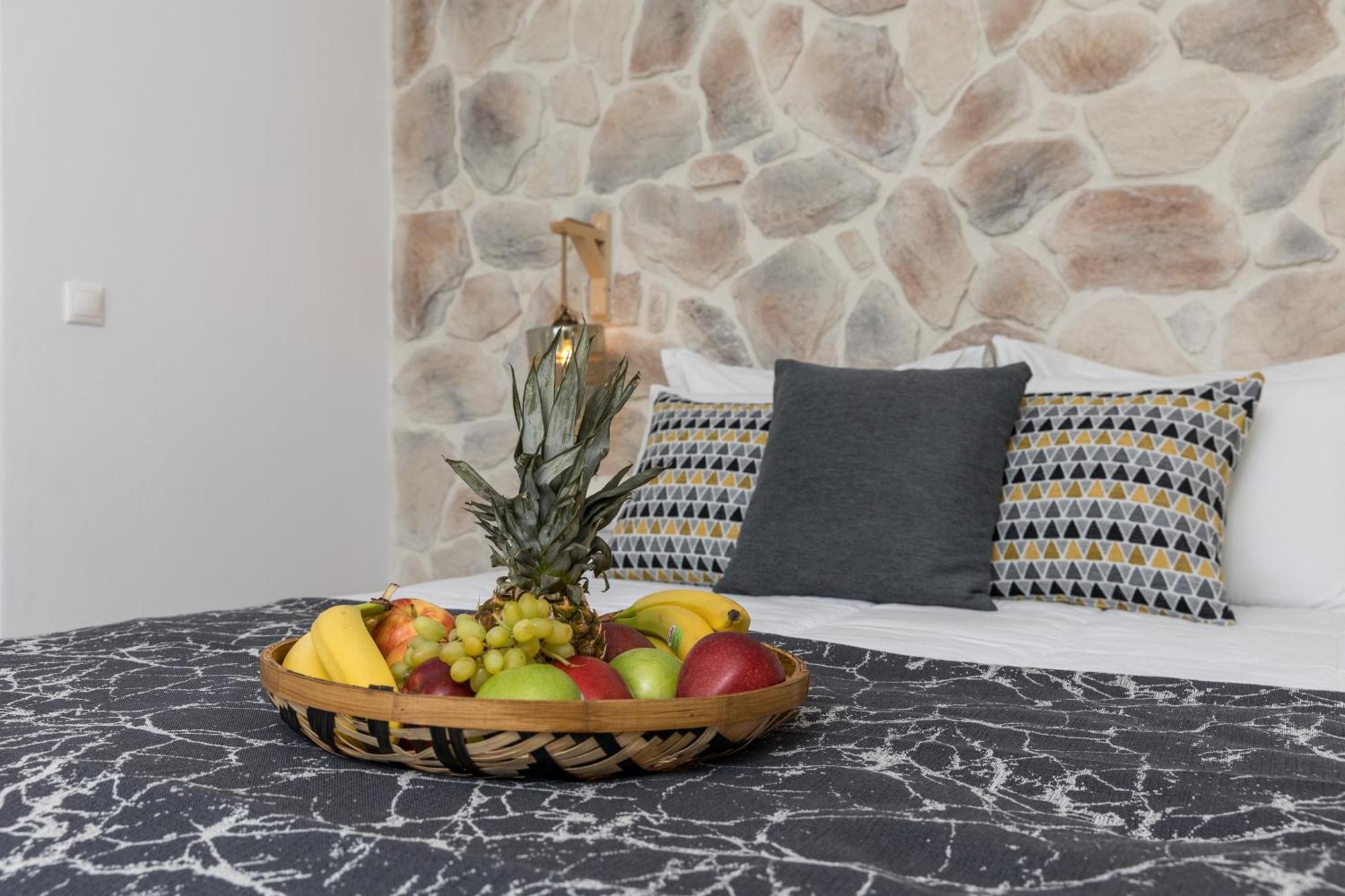 Marine Dream Apartment Plaka  Bagian luar foto